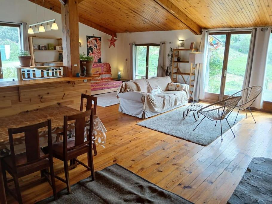 Bright Loft With Mountain And Nature View Sougraigne Exterior foto