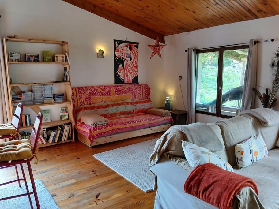 Bright Loft With Mountain And Nature View Sougraigne Exterior foto